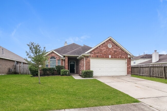 5311 Lost Cove Ln in Spring, TX - Foto de edificio - Building Photo