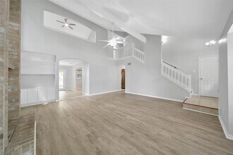 9 W Lance Leaf Rd in The Woodlands, TX - Building Photo - Building Photo