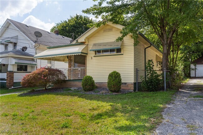 52 Rhoda Ave in Youngstown, OH - Building Photo - Building Photo