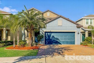 10156 Newminster Loop in Ruskin, FL - Building Photo