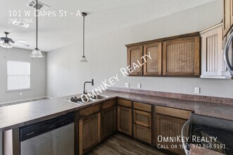 101 Capps St in Rio Vista, TX - Foto de edificio - Building Photo