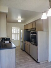2943 Lexington Dr in Ventura, CA - Foto de edificio - Building Photo