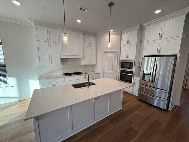 3004 S 14th St in Rogers, AR - Foto de edificio - Building Photo