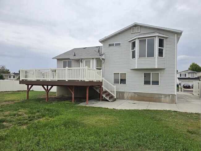 1134 N 2525 W in Layton, UT - Building Photo - Building Photo