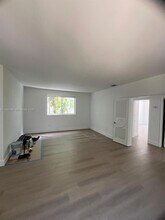 3921 Meridian Ave in Miami Beach, FL - Building Photo - Building Photo