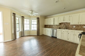 1252 Christina Dr in Deridder, LA - Building Photo - Building Photo