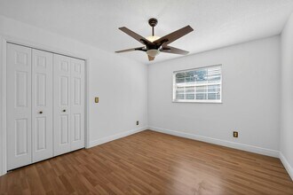 220 Valencia Ct in Winter Garden, FL - Building Photo - Building Photo