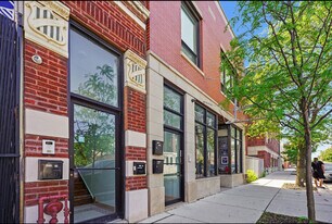 3048 N Milwaukee Ave in Chicago, IL - Building Photo