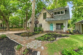 1806 Eva St in Austin, TX - Foto de edificio - Building Photo