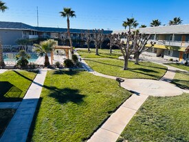 18125 Bellflower St in Adelanto, CA - Building Photo