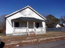 526 Leslie St in Chester, SC - Building Photo