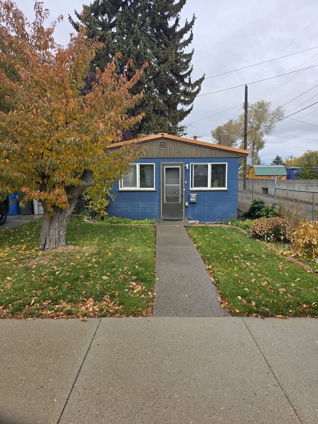 property at 1150 E Jackson St