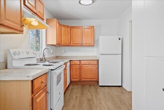 5709 Hazeltine Ave in Los Angeles, CA - Building Photo - Building Photo