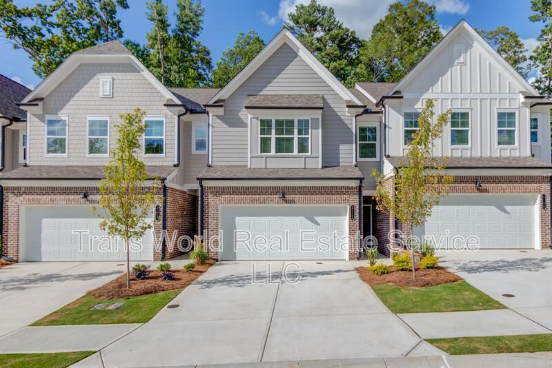 5111 Hillington Wy in Buford, GA - Building Photo