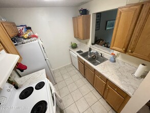 2211 Rosewood Dr in Neptune Beach, FL - Building Photo - Building Photo