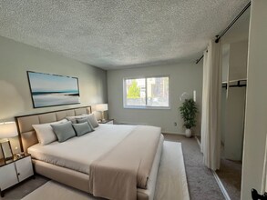 5844 NE 75th St in Seattle, WA - Building Photo - Building Photo