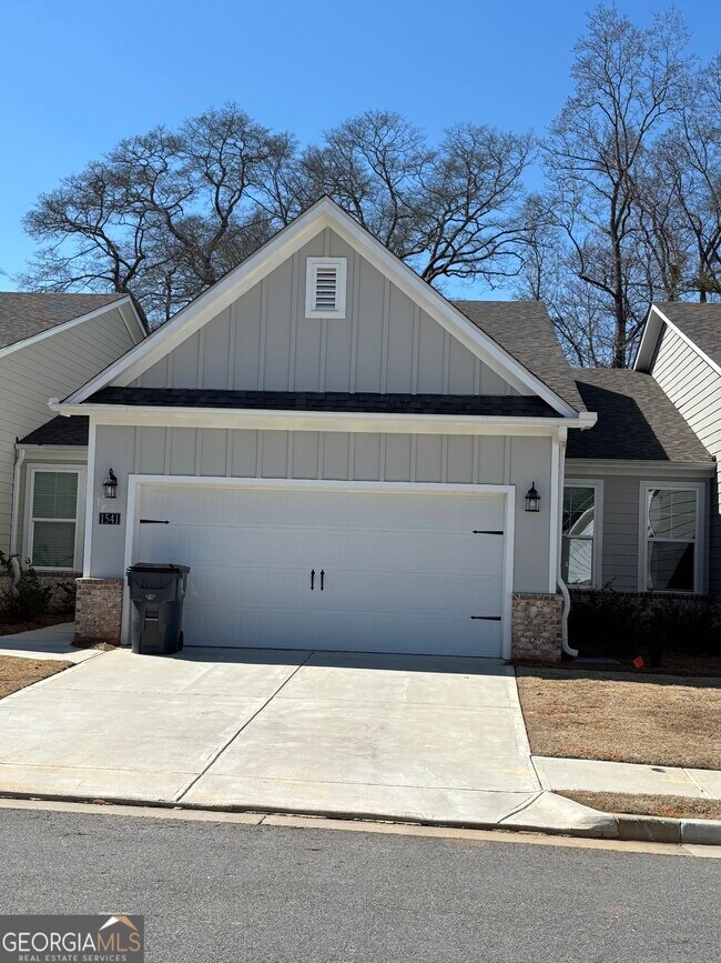 property at 1541 Salinger Ct