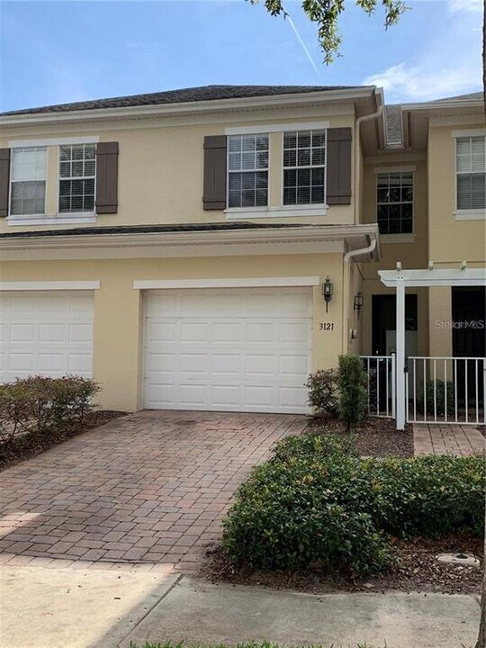 3121 Capri Isle Way in Orlando, FL - Building Photo