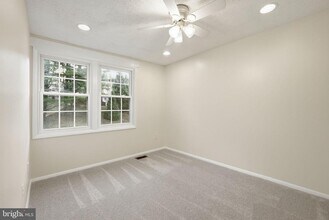 9804 Gabon Ct in Burke, VA - Building Photo - Building Photo