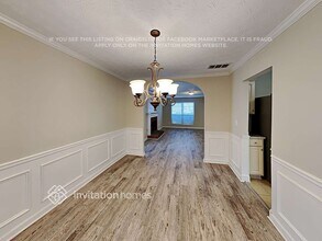 5755 Woodstone Dr in Cumming, GA - Foto de edificio - Building Photo