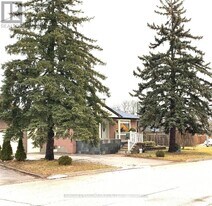 385 Marybay Crescent in Richmond Hill, ON - Building Photo