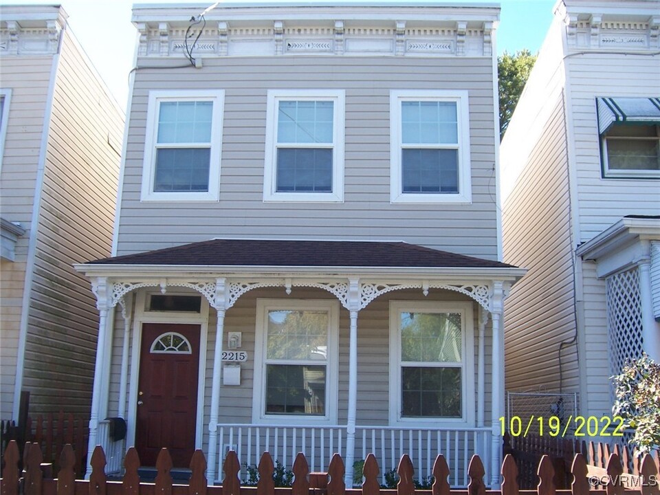 2215 Fairmount Ave in Richmond, VA - Building Photo