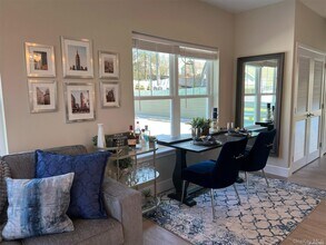 1080 New York Ave in Huntington Station, NY - Building Photo - Building Photo