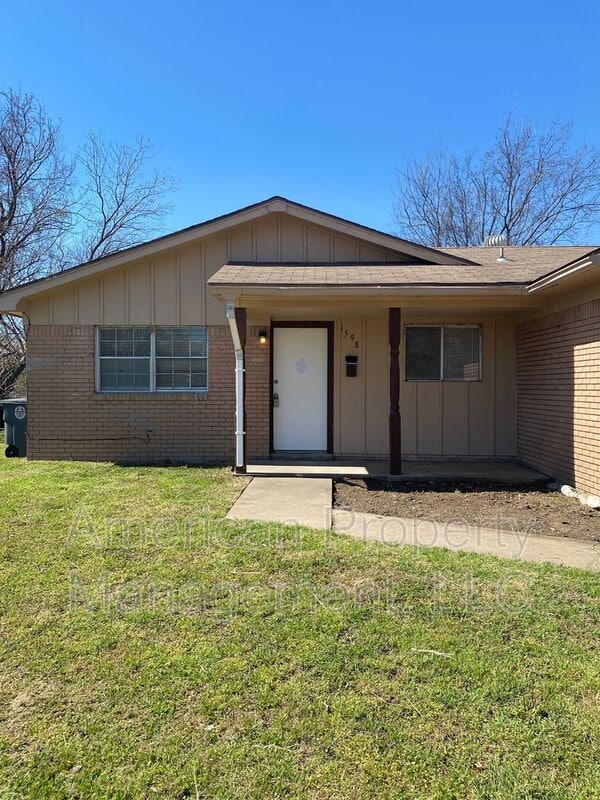 1598 S 67th E Ave in Tulsa, OK - Building Photo - Building Photo