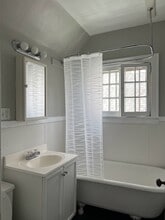 568 Bird Ave, Unit 3 in Buffalo, NY - Building Photo - Building Photo