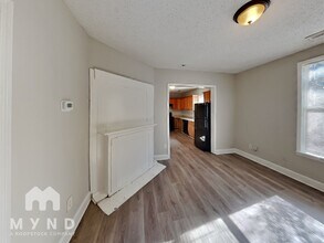 1708 Evans Dr SW in Atlanta, GA - Foto de edificio - Building Photo