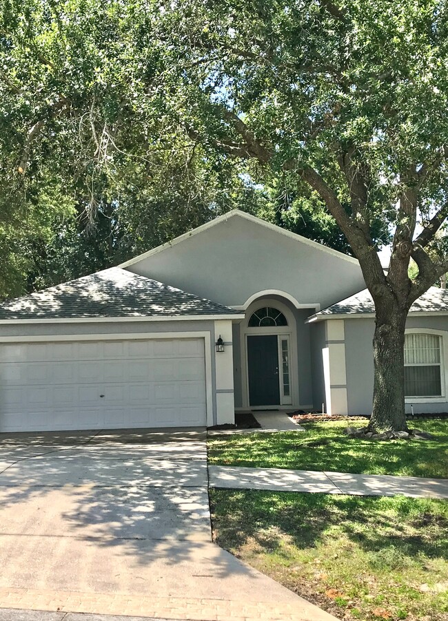 property at 989 Scenic View Cir