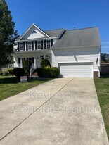 13 Bohnert Dr in Hampton, VA - Building Photo
