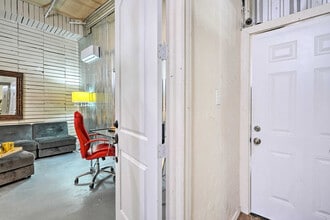 3704 San Bernardo Ave in Laredo, TX - Building Photo - Building Photo