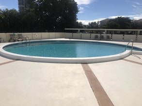 2000 Presidential Way-Unit -806 in West Palm Beach, FL - Building Photo - Building Photo