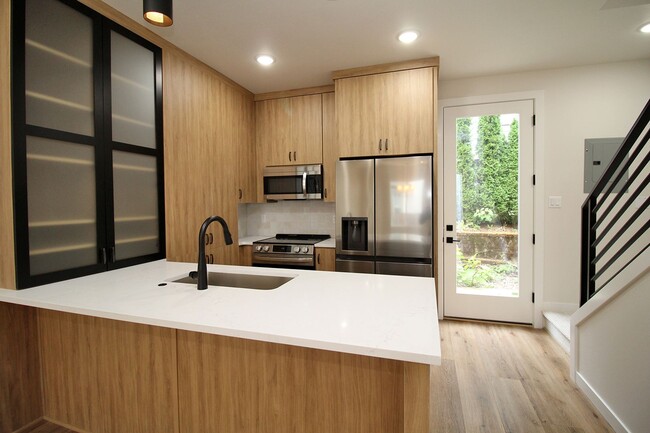 5258-5264 NE 15th Ave