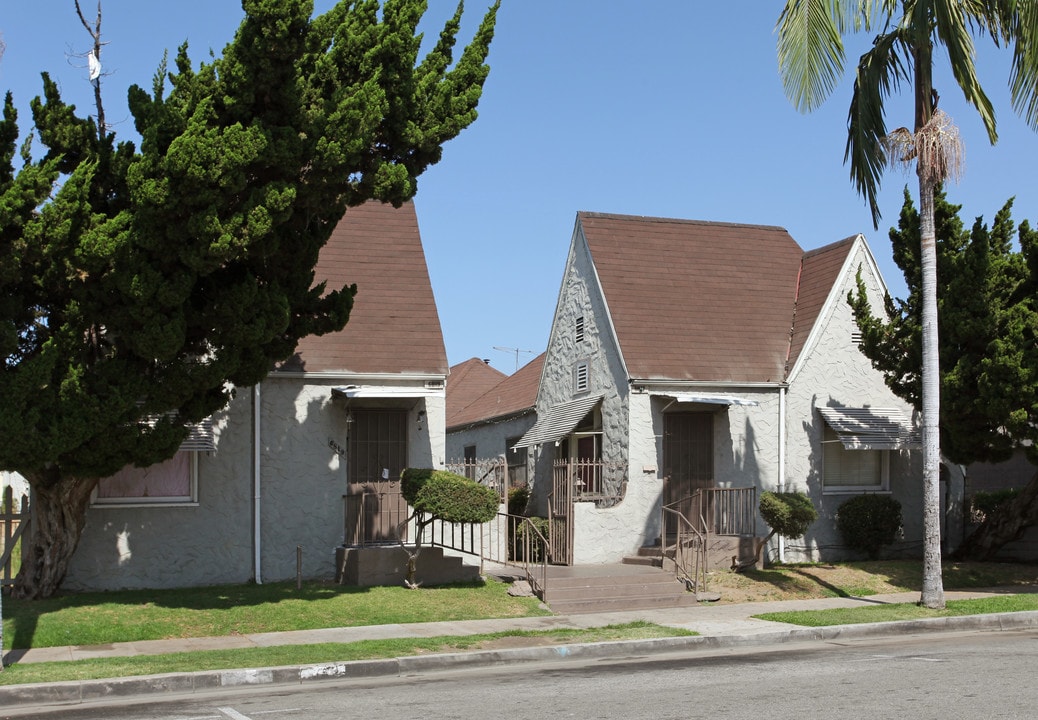 6817 Rugby Ave in Huntington Park, CA - Foto de edificio