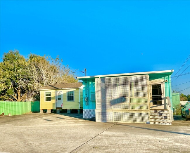 927 27th St in San Leon, TX - Building Photo - Building Photo