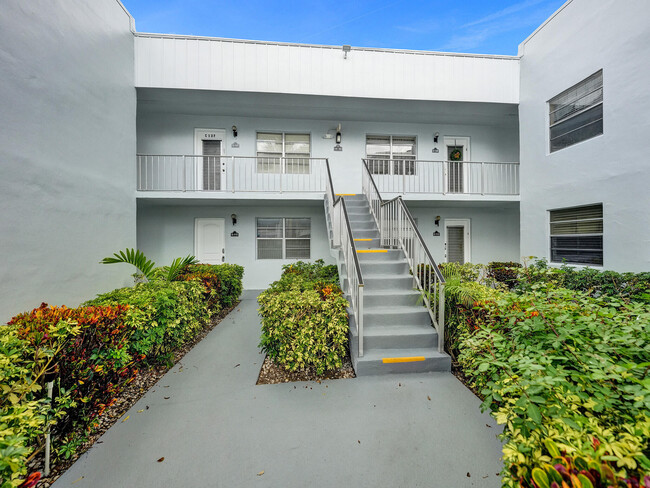 113 Normandy Ln-Unit -C 113 in Delray Beach, FL - Building Photo - Building Photo