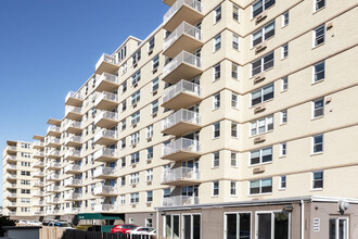 Harbor Mansion Condominiums in Long Branch, NJ - Building Photo - Building Photo