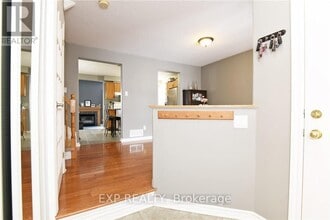 10 Woliston Crescent in Ottawa, ON - Building Photo - Building Photo