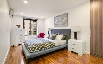 77 E 110th St in New York, NY - Building Photo - Building Photo