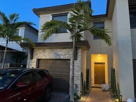 25417 SW 108th Ct in Homestead, FL - Building Photo