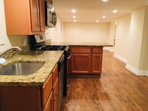 1921 N Francisco Ave, Unit G in Chicago, IL - Foto de edificio - Building Photo