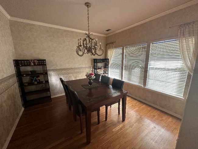 property at 3712 W Hartford St