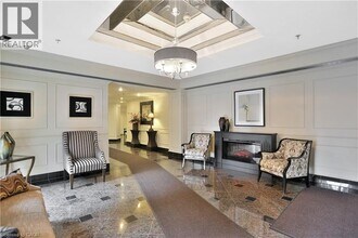 415 Locust St in Burlington, ON - Building Photo - Building Photo