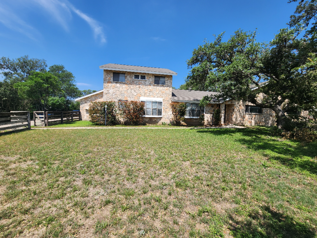 4215 Summer Breeze Ln in San Antonio, TX - Building Photo - Building Photo