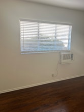 1037 N Gardner St in West Hollywood, CA - Building Photo - Building Photo