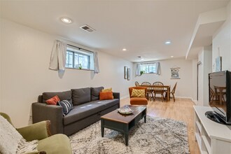 1540 Lowell Blvd in Denver, CO - Foto de edificio - Building Photo