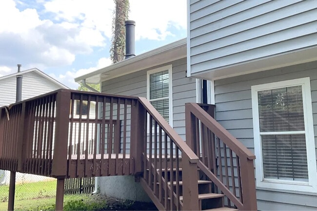 property at 5576 Pennybrook Ct