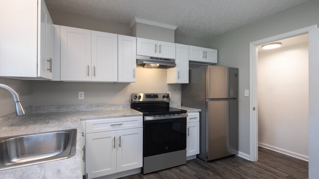 Yorkview Apartments in Gloucester Point, VA - Foto de edificio - Building Photo